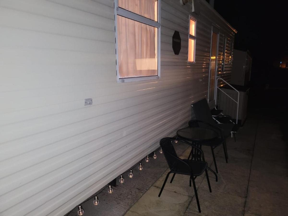 341 Family Caravan At Marine Holiday Park, Sleeps 6 Hotel Rhyl Buitenkant foto
