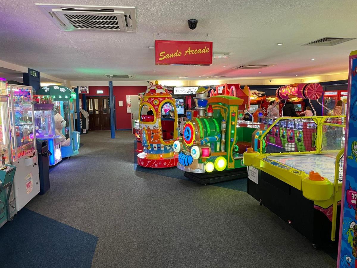 341 Family Caravan At Marine Holiday Park, Sleeps 6 Hotel Rhyl Buitenkant foto