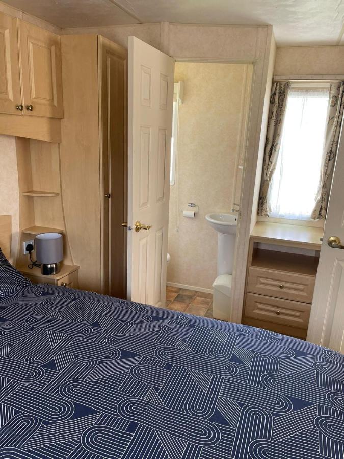 341 Family Caravan At Marine Holiday Park, Sleeps 6 Hotel Rhyl Buitenkant foto